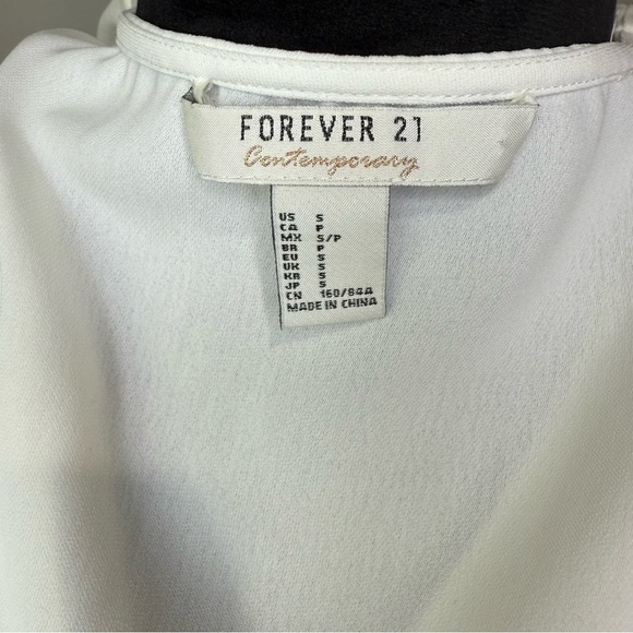 Forever 21 Contemporary White Wrap Tie Blouse – Size Small - Picture 6 of 6